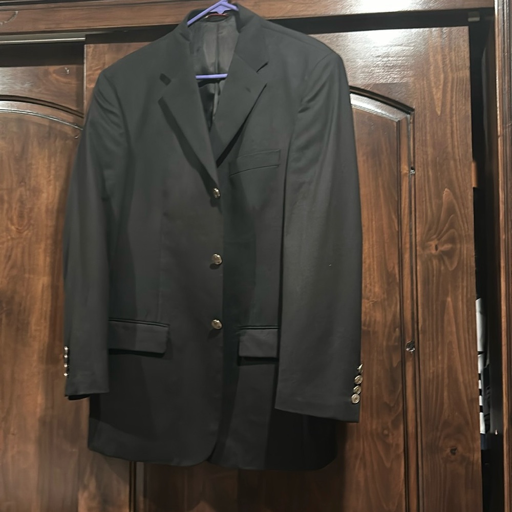 Men’s black sports coat